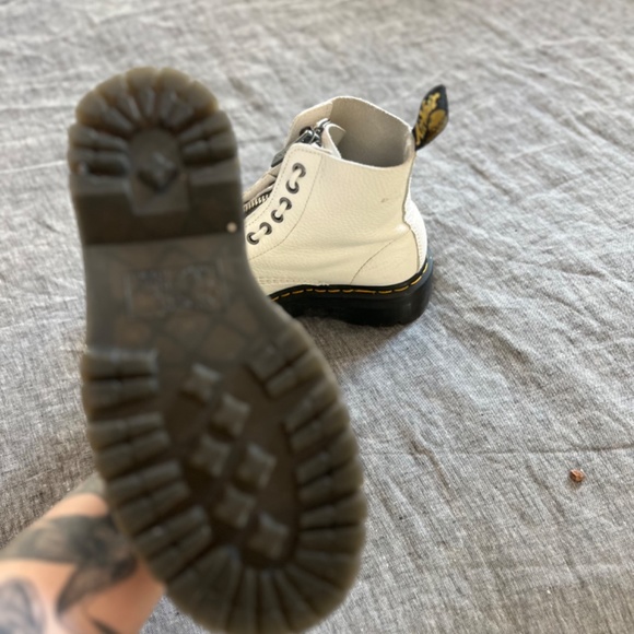 Dr Marten Sinclair Boot - Picture 3 of 6